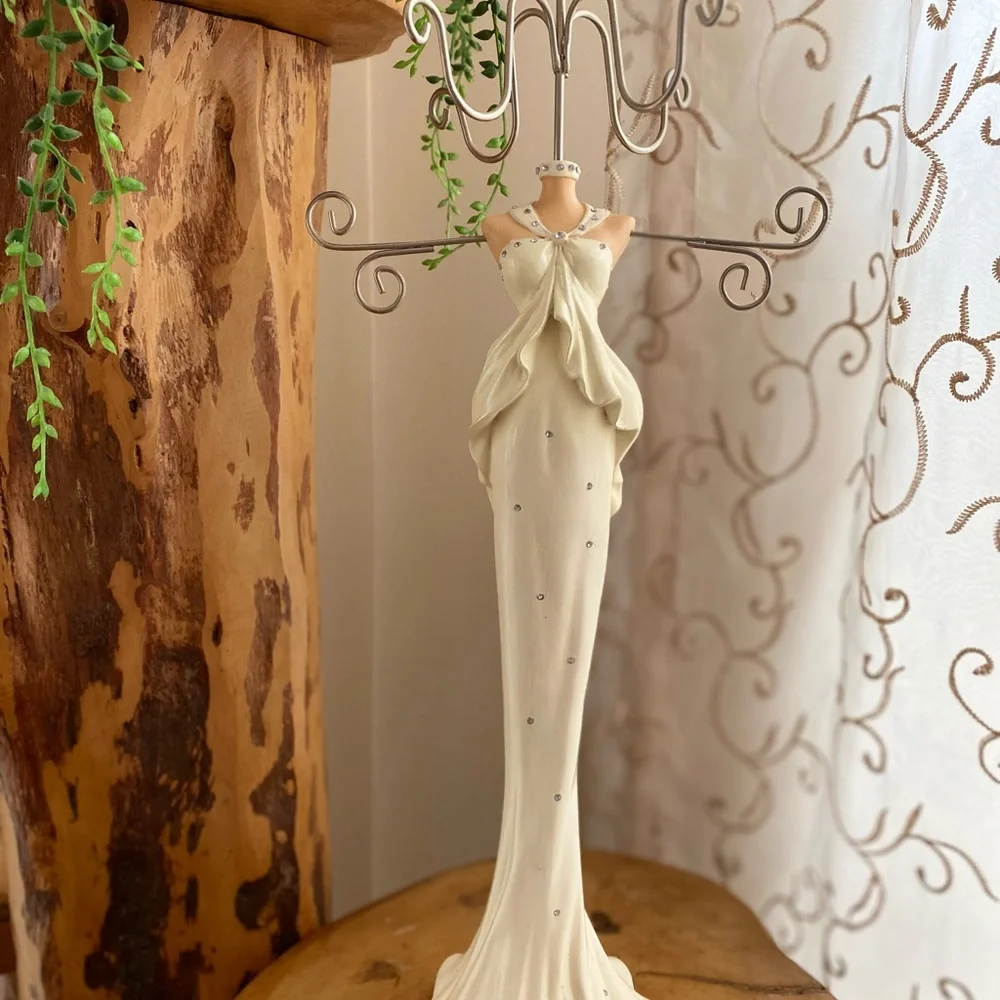 Jewelry hanger